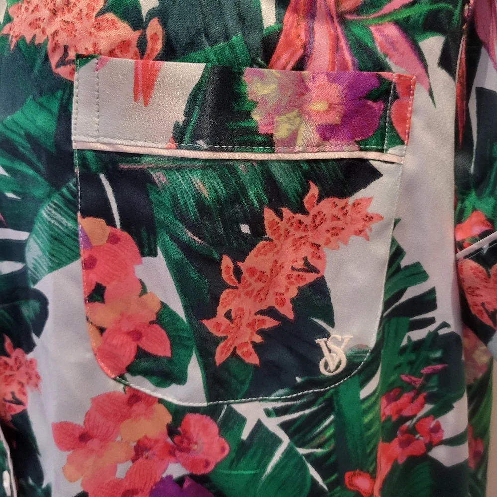 Victoria's Secret Floral Print Pajama Set - Picture 5 of 13